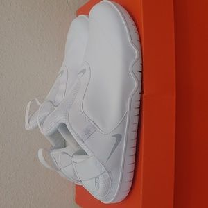 Nike Air Zoom Pulse Nurse Medical White Shoes Sneakers.
